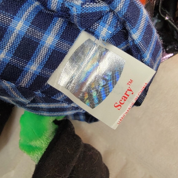 Halloween Bundle of Disney 4 piece set and Scary the Ty Beanie Baby - Picture 7 of 13